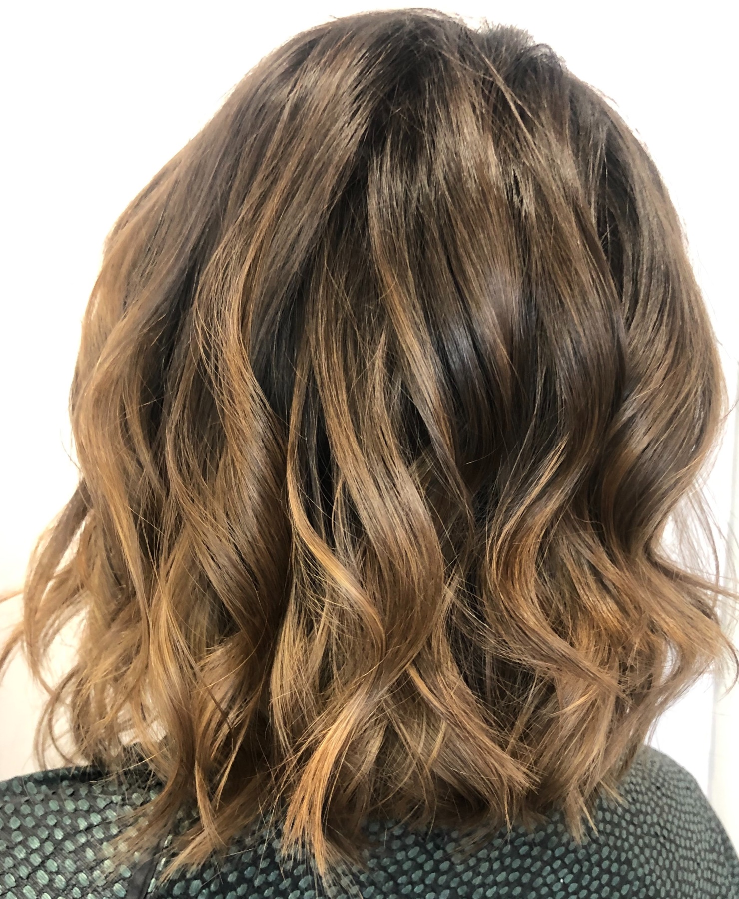 Dimensional caramel brunette waves